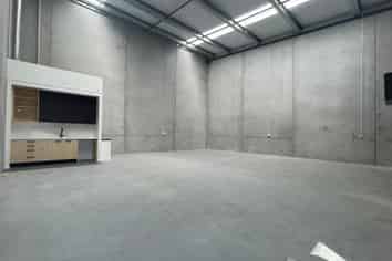 Brand New warehouse in Drury