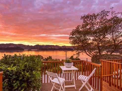 11 Ngaio Lane, Charteris Bay