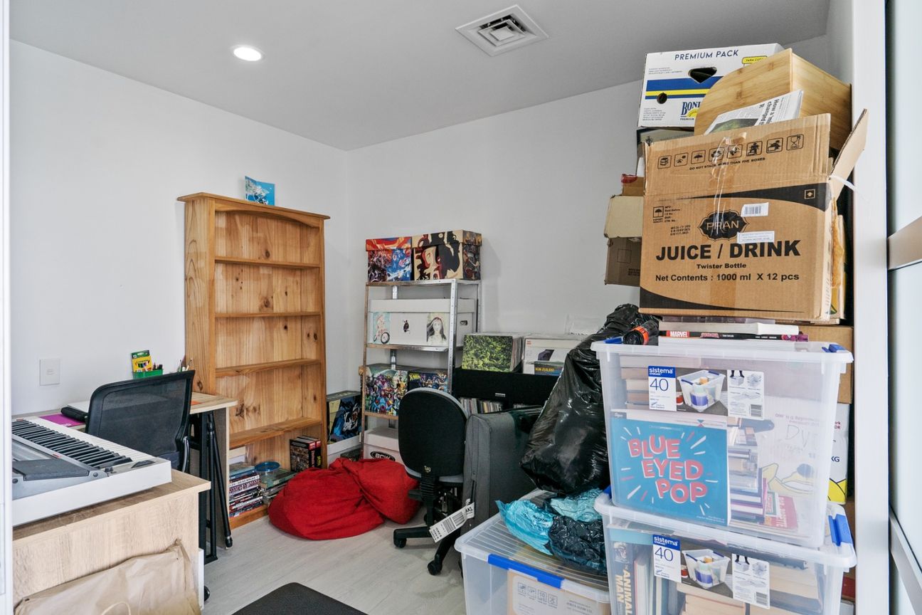 Apartment with Spa, Gym, and Parking! - Vista 6