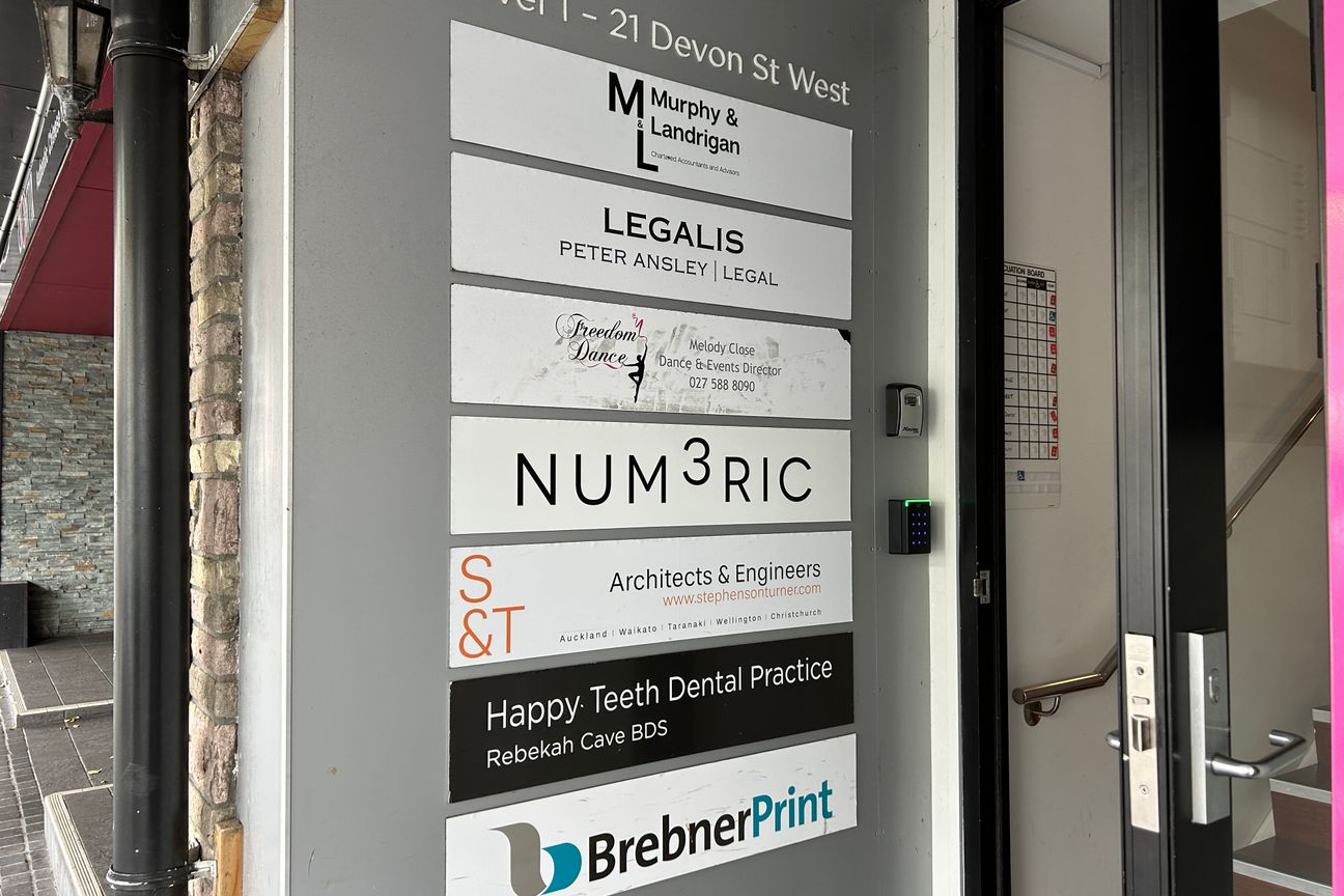 Options in the Whites Building - Ansicht 2