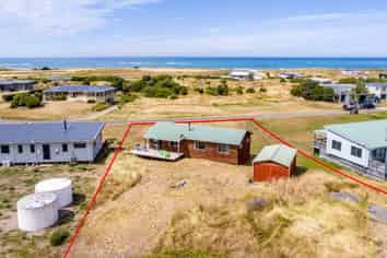 10 Nunu Drive, Flat Point