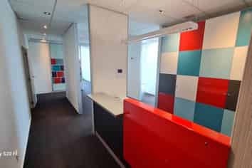 "HI-TECH READY" OFFICE
