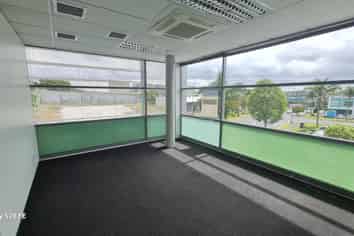 "HI-TECH READY" OFFICE
