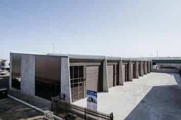 Road front unit - a statement for your business