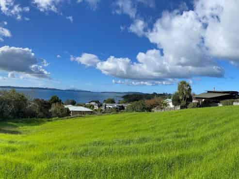 16 Athol Place, Algies Bay
