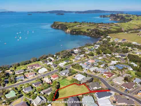 16 Athol Place, Algies Bay