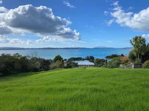 16 Athol Place, Algies Bay