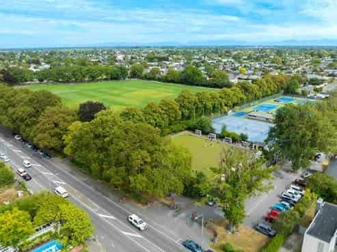84 Heaton Street, Merivale