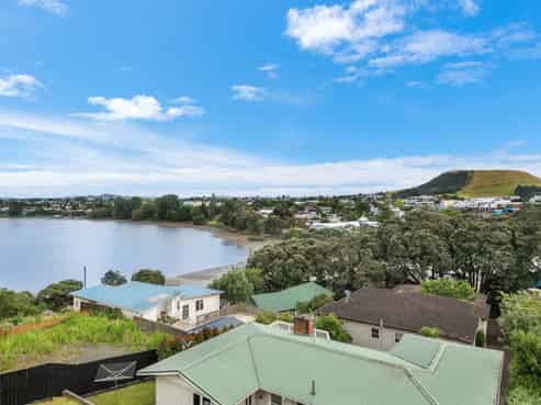1-5/10 Church Crescent, Panmure