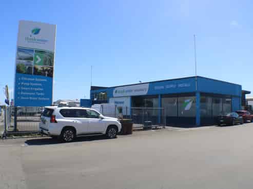Tremaine Ave Corner - Versatile Premises