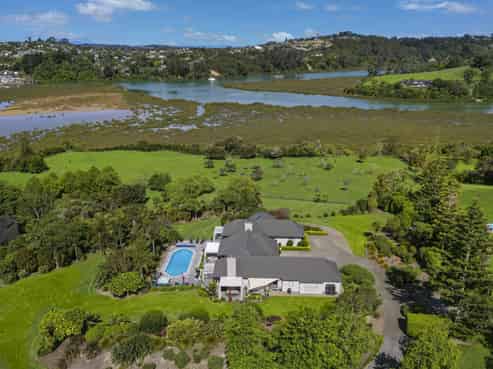 174 Lennon Access Road, Stillwater