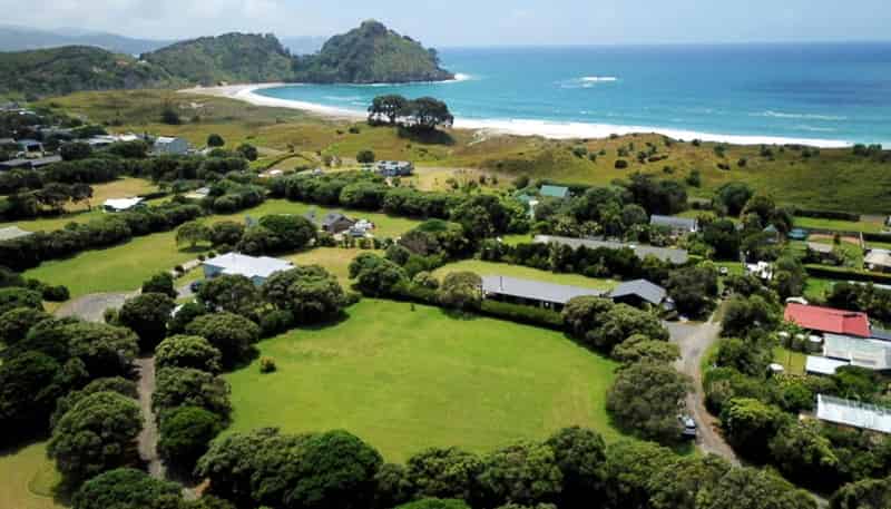 5H Oruawharo Lane, Great Barrier Island