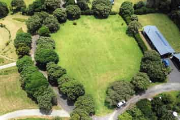 5H Oruawharo Lane, Great Barrier Island
