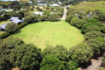 5H Oruawharo Lane, Great Barrier Island