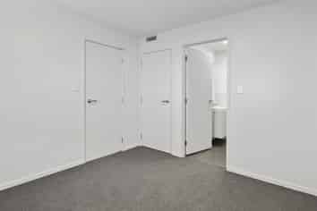 2J/4045 Great North Road, Glen Eden