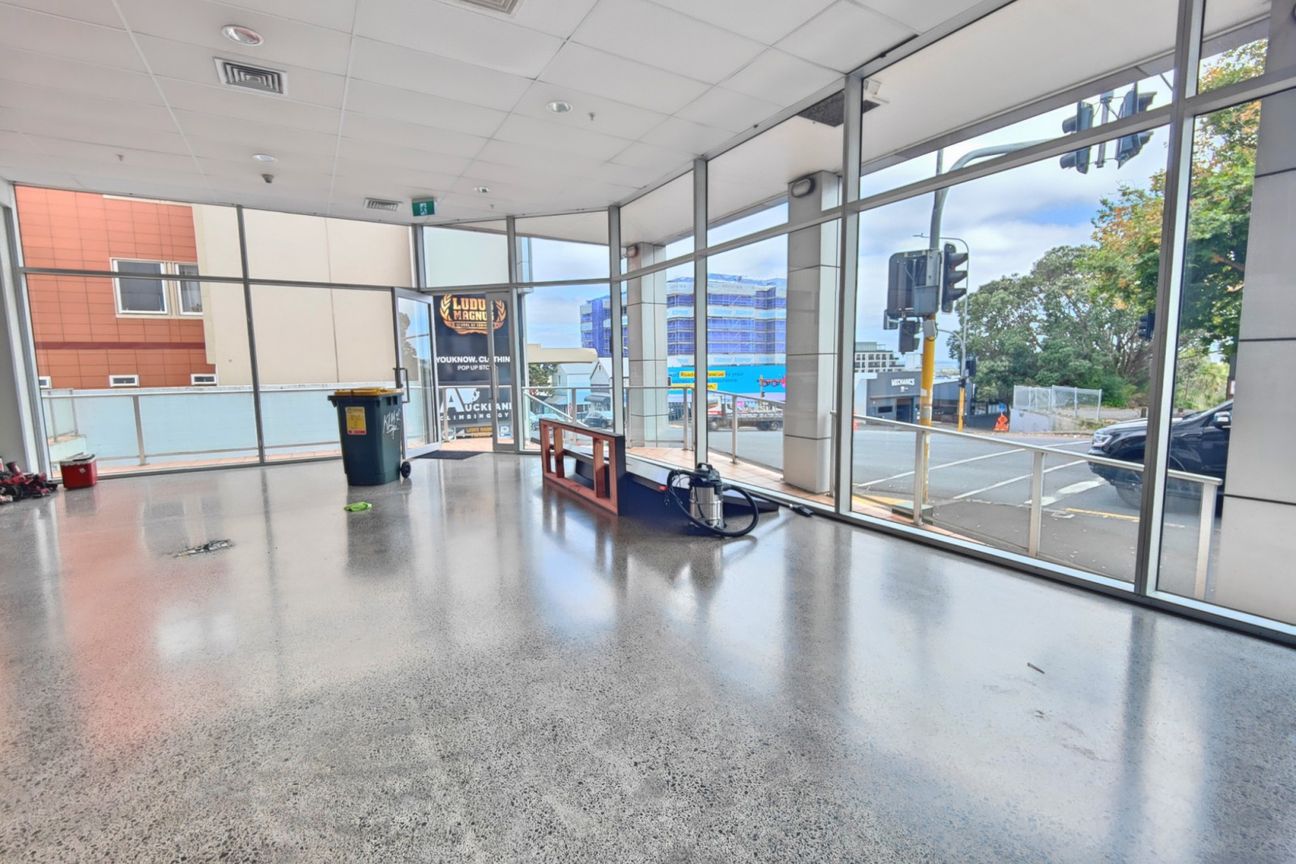 Newton - Office/Showroom - Näkymä 4
