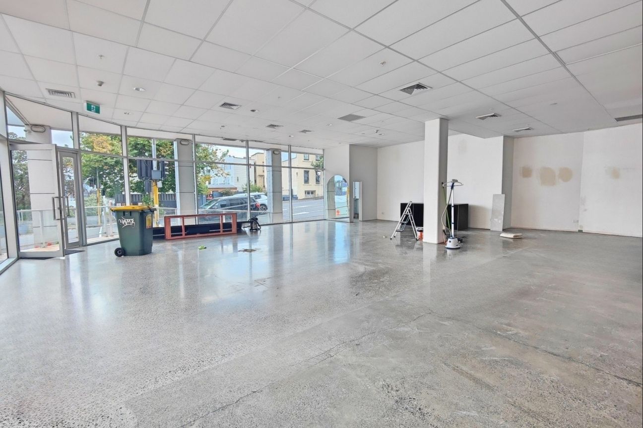 Newton - Office/Showroom - Näkymä 2