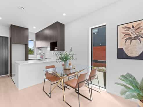 30 Johns Creek Crescent, Silverdale