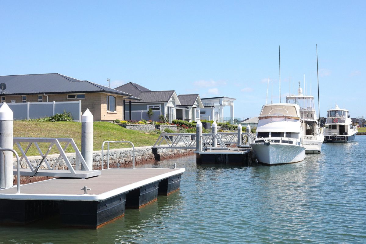 Invest in a piece of Waterfront Paradise - Mehr