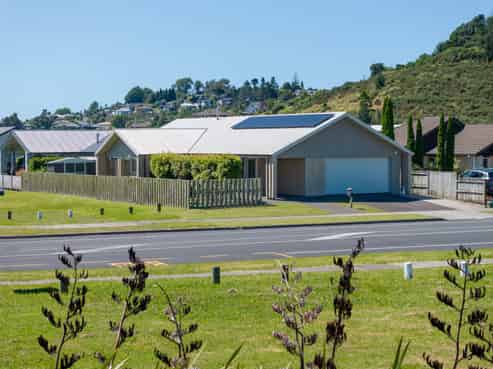 299 Carmichael Road, Brookfield