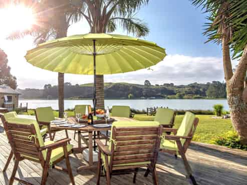 1 Ohakana Island, Whakatane Surrounds