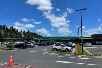 Seeking medical tenants - Pinehill Central 