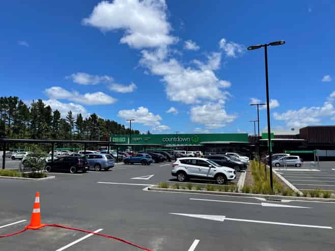 Seeking medical tenants - Pinehill Central