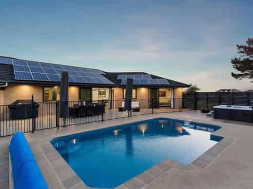 1 Coach Road, Kingseat