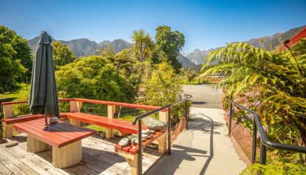 81 Cook Flat Road, Fox Glacier