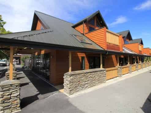 Main Street Frontage! 88sqms