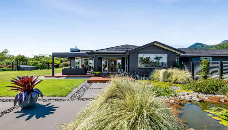 12 Pahakahaka Drive, Oakura