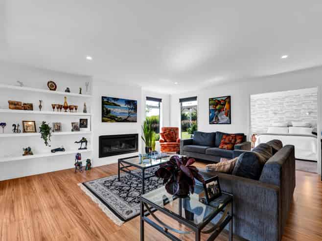 12 Pahakahaka Drive, Oakura