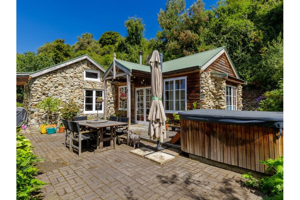 539 Upper Hook Road, WAIMATE, Waimate For Sale realestate.co.nz