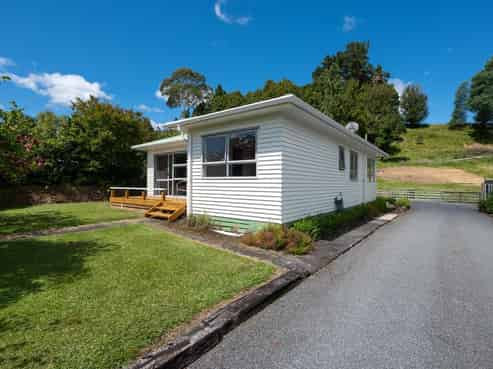 13 Kahu Street, Ohura