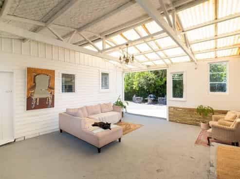 323 Clifton Road, Te Awanga