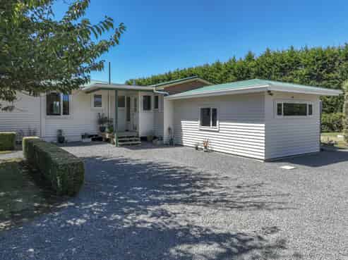 3744 State Highway 50, Maraekakaho
