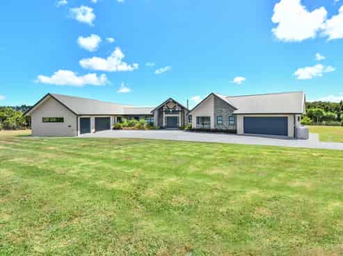 64 Bushlake Way, Kingseat