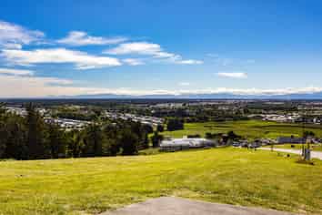8 Aschwell Road, Kennedys Bush