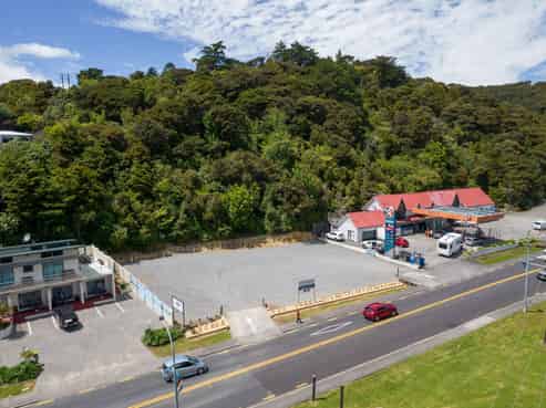 PRIME COMMERCIAL OR RESIDENTIAL LAND OPPORTUNITY
