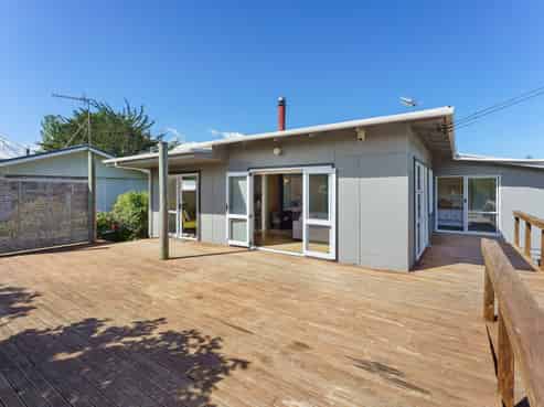 4 Hokio Road, Hokio Beach