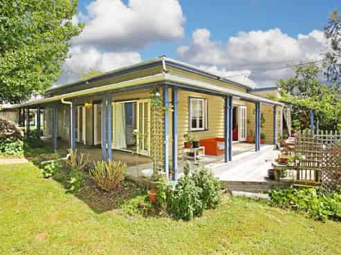 787 Runciman Road, Runciman