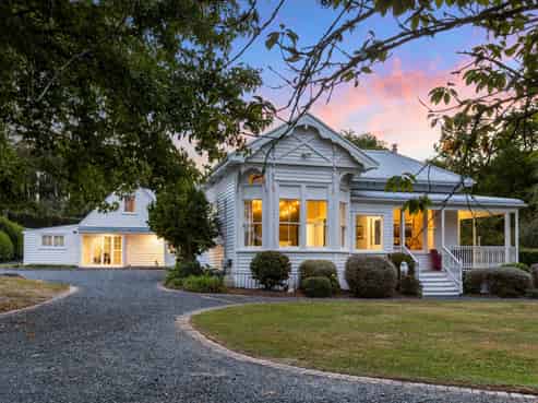 1073 Kahikatea Flat Road, Waitoki