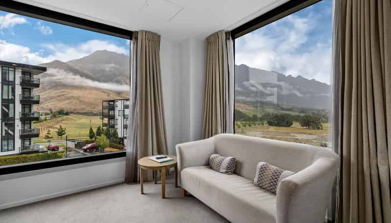 209 (Door 214), 32 Red Oaks Drive, Frankton