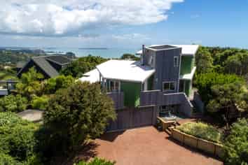 44 View Road, Ostend