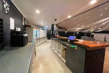 VACANT RESTAURANT
