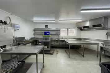 VACANT RESTAURANT
