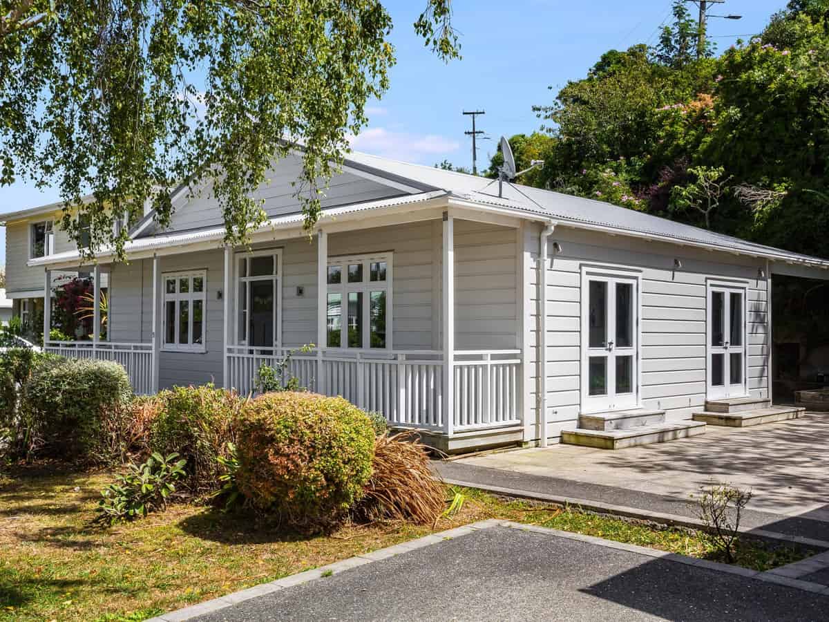 Plimmerton Homes and Real Estate for Sale realestate.co.nz