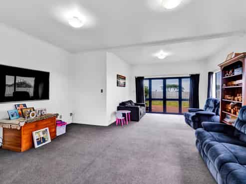 1544 South Road, Manutahi