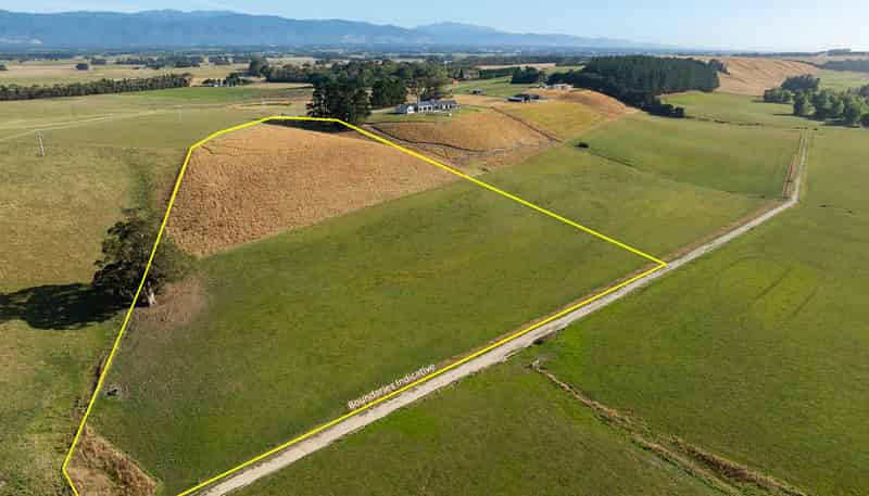 Lot 1 Charles Robert Drive, Kahutara