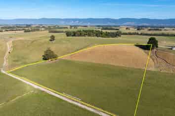 Lot 1 Charles Robert Drive, Kahutara